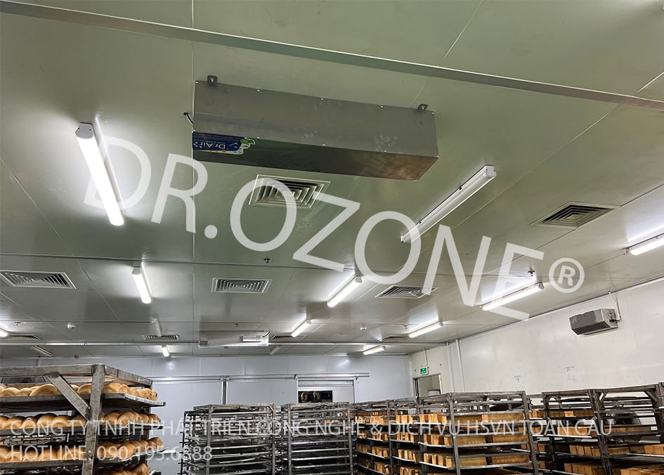 Máy Ozone khử mùi treo tường Dr.Ozone Titan 10
