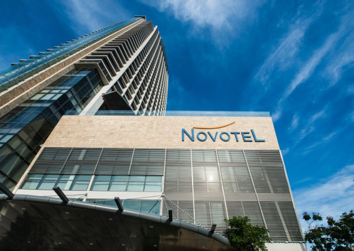 Lắp đặt máy khử mùi cho phòng khách sạn Novotel