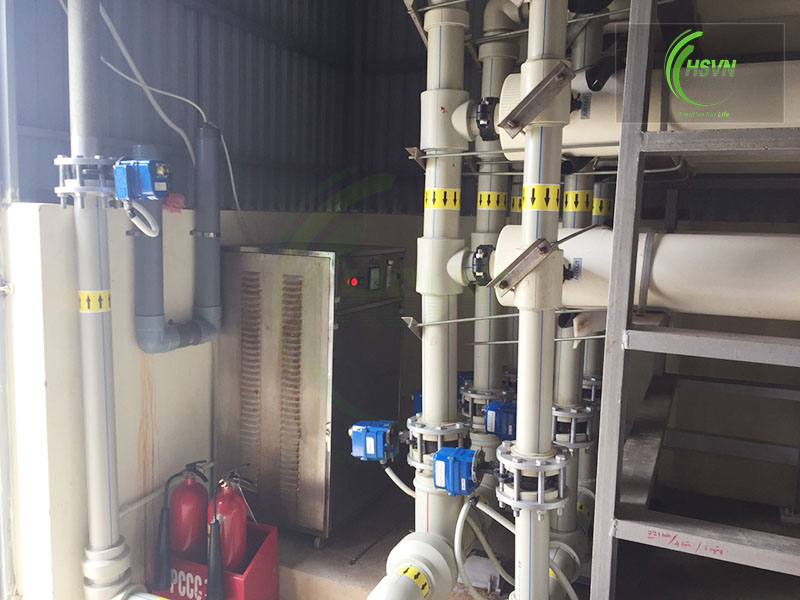 Máy ozone công nghiệp xử lý nước trồng rau sạch tại vineco