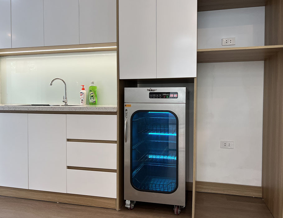 Khử trùng dụng cụ nha khoa bằng tủ khử trùng Dr.Ozone tại Hoàn Kiếm Hà Nội