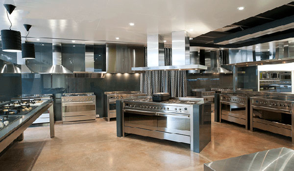 Bếp âu 6 bếp có lò nướng thường được sử dụng trong những gian bếp rộng