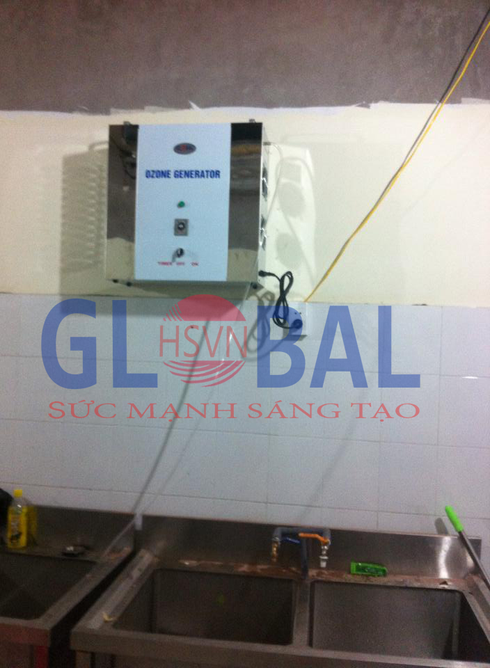 Máy ozone lắp cố định trên tường tại bếp ăn của công ty VTC