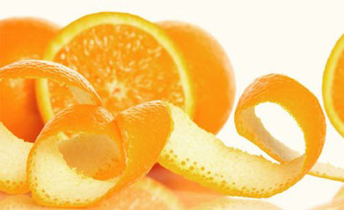 Sử dụng vỏ cam quýt giúp loại bỏ mùi hôi cho nhà bếp